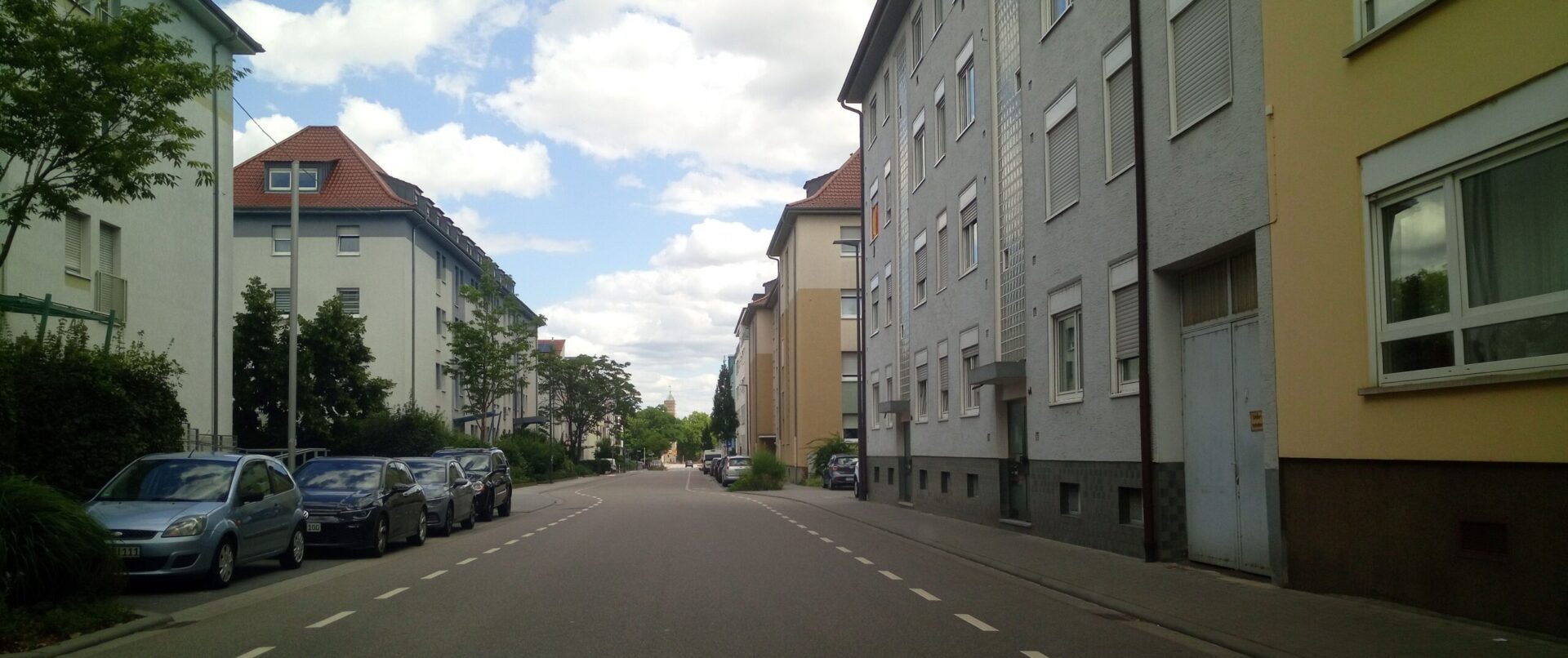 Konrad-Adenauser-Straße in Neustadt an der Weinstraße